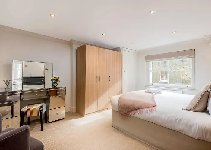 Spacious, Calm One Bedroom