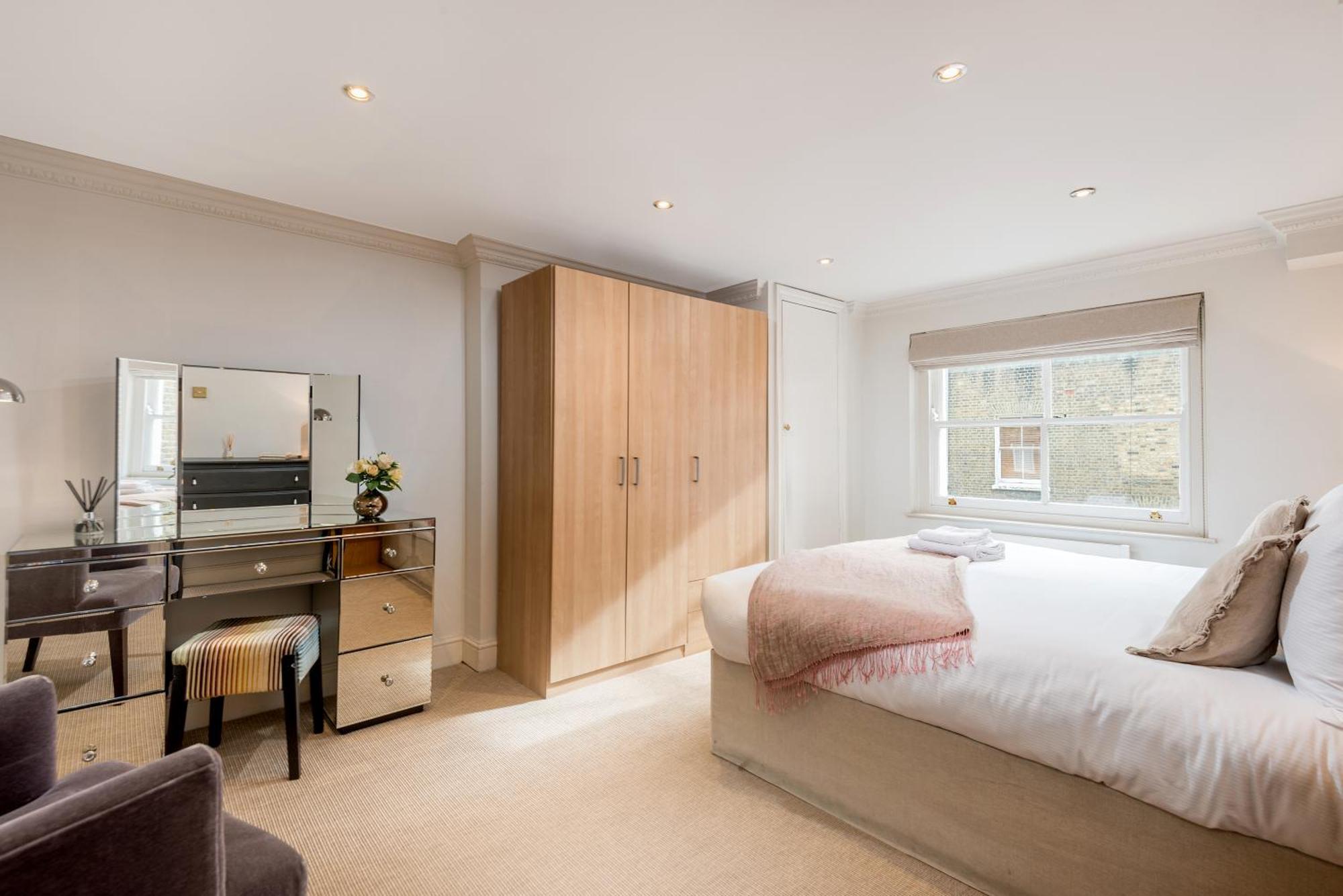 Spacious, Calm One Bedroom Apartment