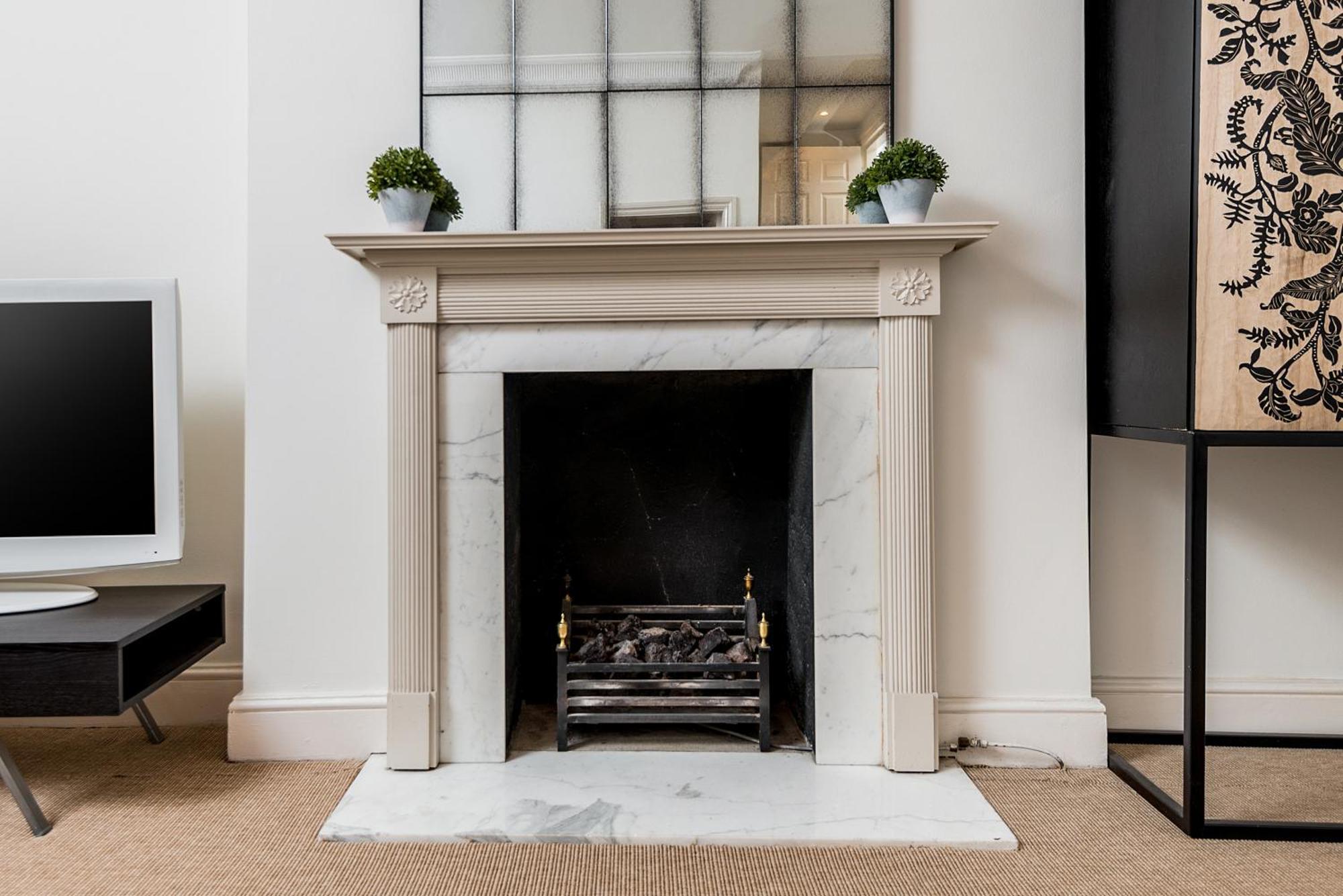 Spacious, Calm One Bedroom London